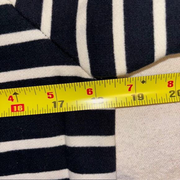 Lands End Womans Small 6-8 Nautical Navy and White Stripped Pullover Long Sleeve - Picture 5 of 8